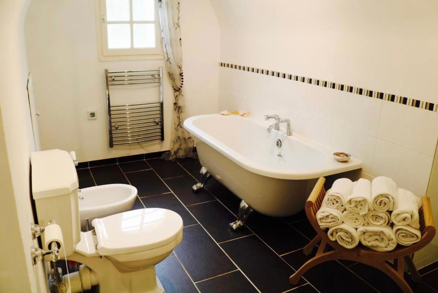 Fontaine Blanche River View, Large Patio & Garden In Central Brittany With Starlink Wifi Treffrin Exteriör bild