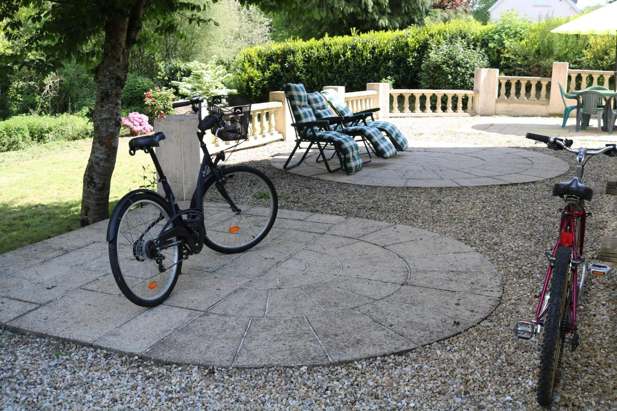 Fontaine Blanche River View, Large Patio & Garden In Central Brittany With Starlink Wifi Treffrin Exteriör bild